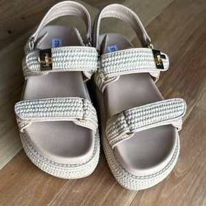 Steve Madden big Mona sandals size 7